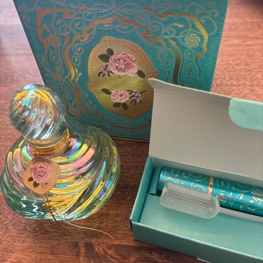 新品未使用未開封　ローズロワイヤル パルファム 32ml&非売品特製アトマイザー