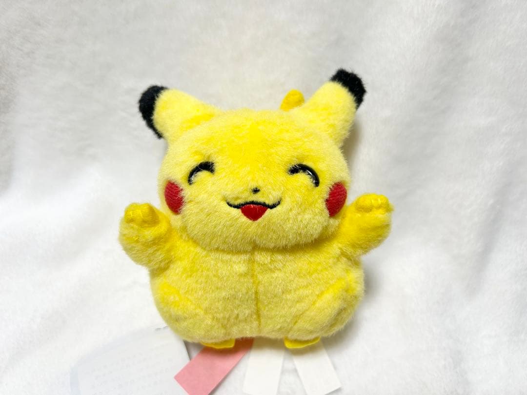 TOMY トミー ピカチュウ 初期ピカチュウ バンザイ　ぬいぐるみ トミー(TOMY)|ピカチュウぬいぐるみ|【ハードオフ公式通販】オフモール