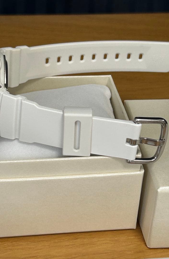 カシオ《BABY-G 5549 BGA-2800》ソーラー電波時計