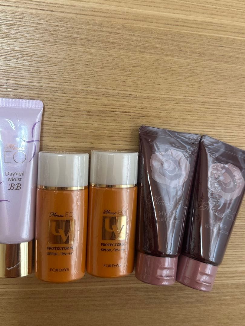 フォーデイズUVプロテクター502本、ハンドクリーム2本、BBクリーム1本セット