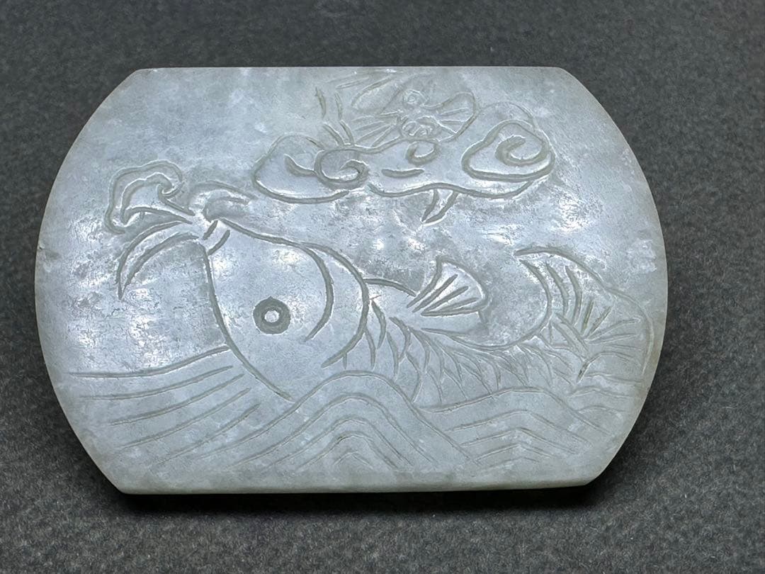 本翡翠　根付　中国美術　アンティーク　骨董　飾り物　古美術品　 置物　細密細工