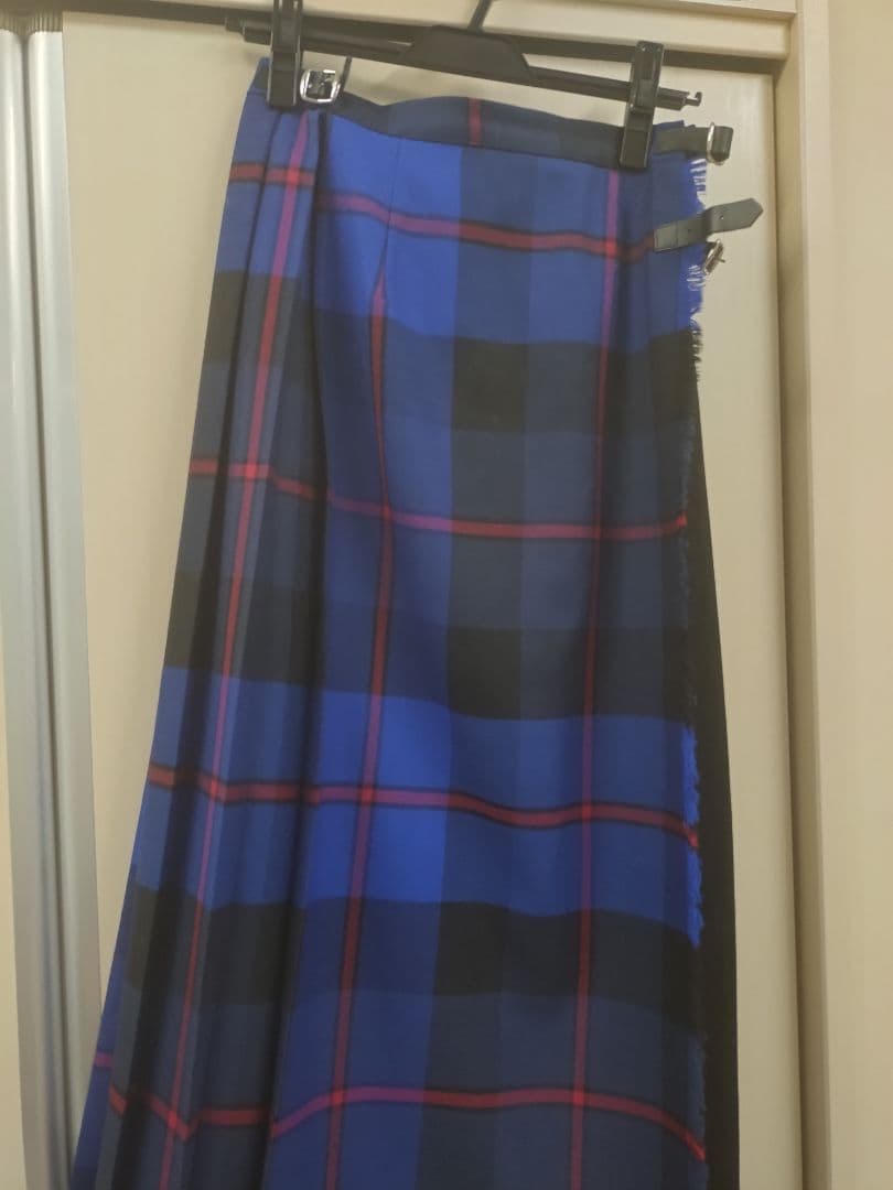 ノーリーズセレクト品青と黒のチェック柄プリーツ巻きスカート