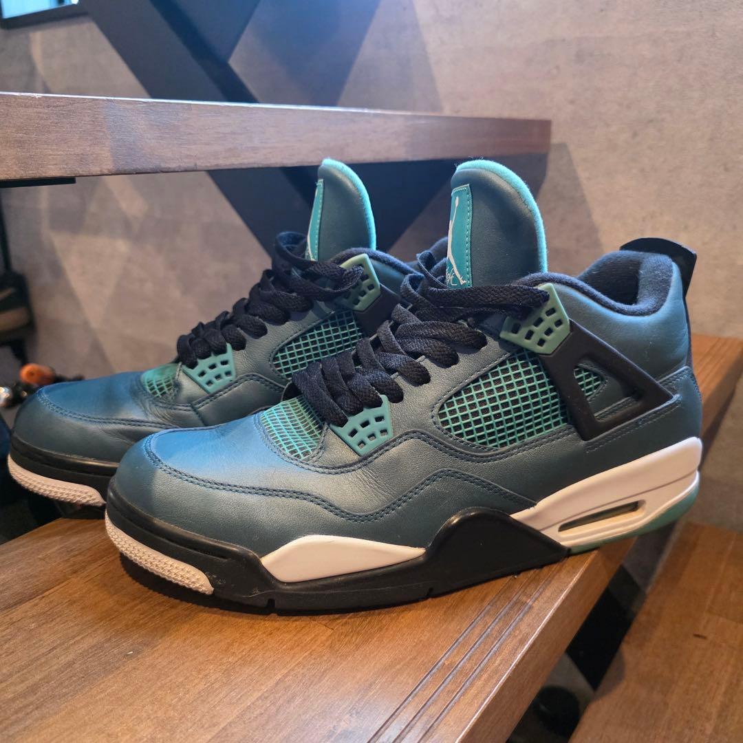 Air Jordan 4 ティール/ブラック
