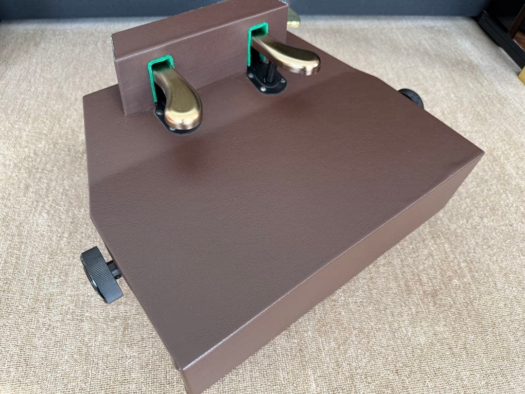 吉澤　PEACOCK ピーコックAX-100α ピアノ補助ペダル　ウォルナット PEACOCK AX-100α(アルファ) ウォルナット【日本製】ピーコック 吉澤