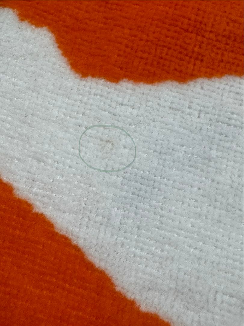 優里 ダイナミックロゴタオル - メルカリ