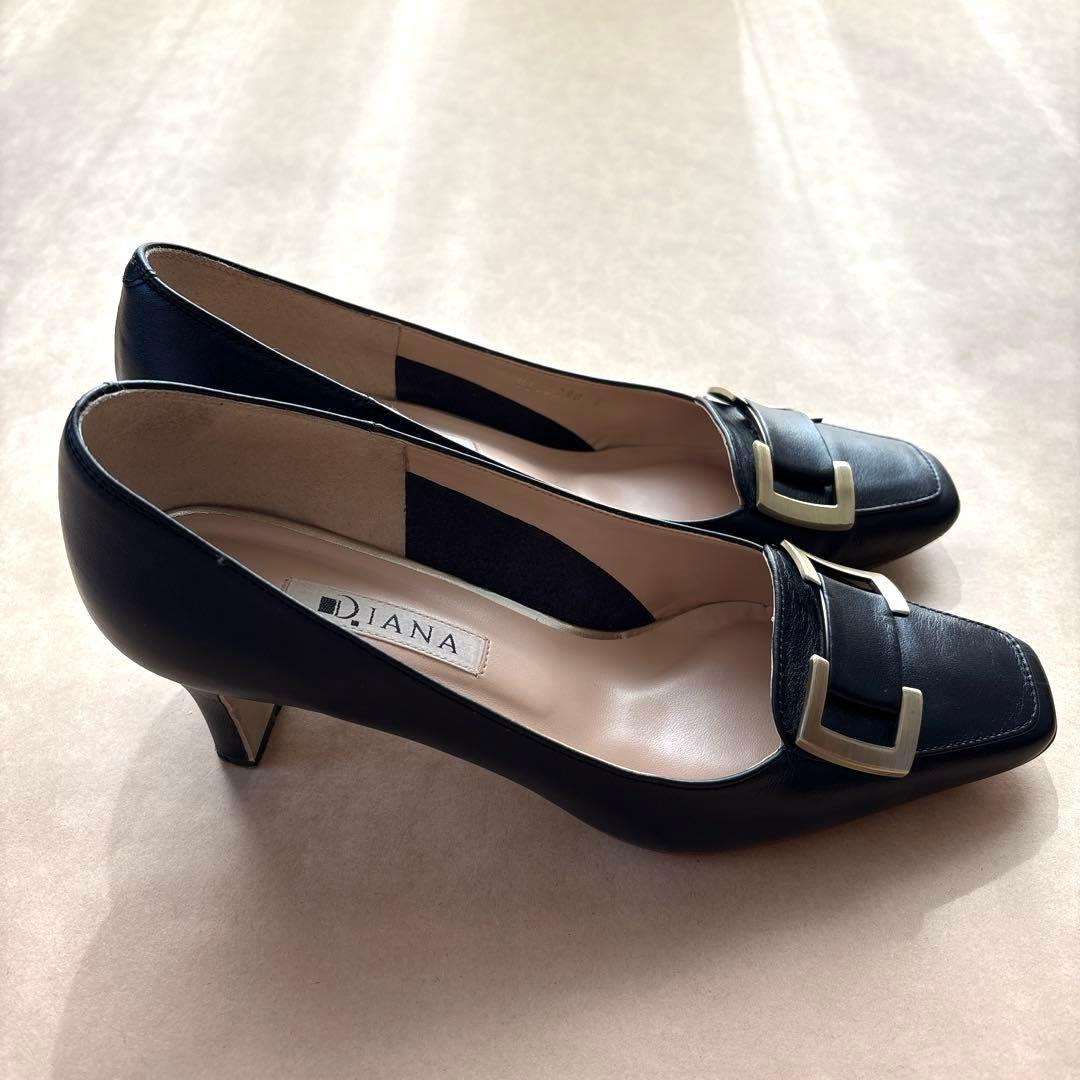 DIANA レザー パンプス 黒 23.5 スクエアトゥ バックル - メルカリ