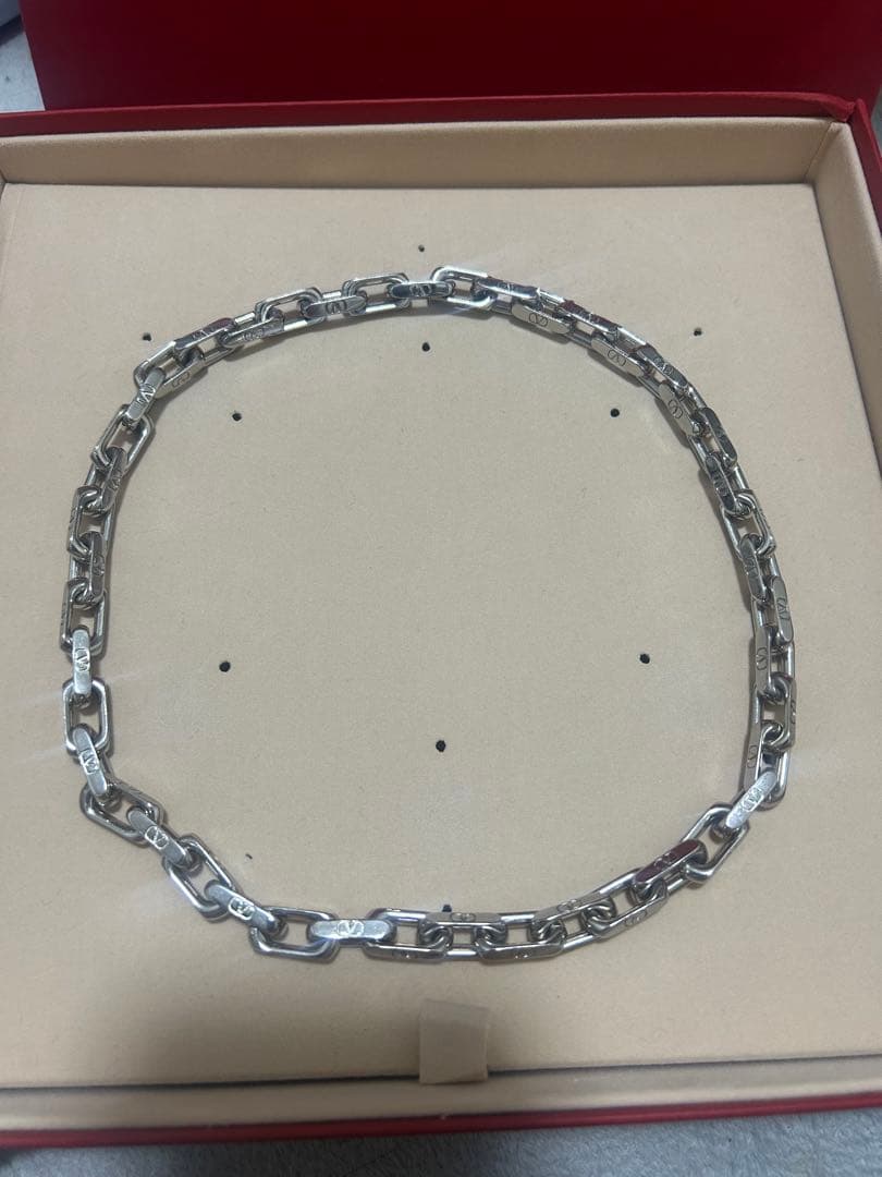 VALENTINO Vロゴ チェーン メタル ネックレス