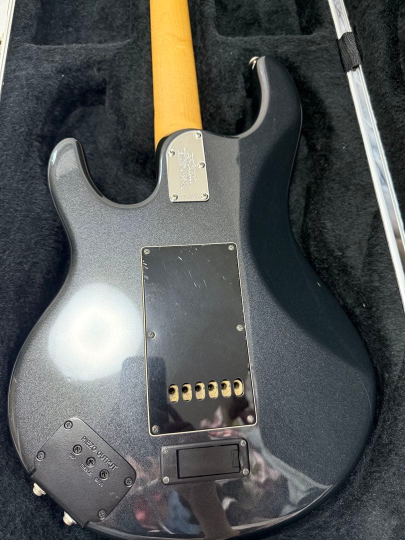 MUSIC MAN Silhouette HSH 2009年製 piezo付き - メルカリ