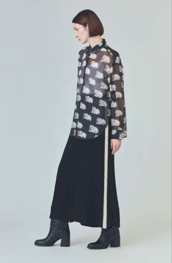 グレースクラス　新品未使用タグ付き　ラインビジューロングスカート