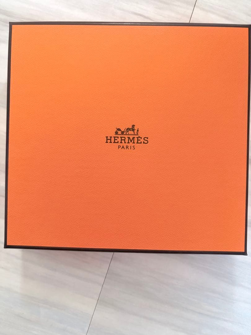 HERMES Un Jardin sur le Nil オードトワレ 15ml Amazon.com : Un Jardin Sur Le Nil by Hermes 1.0 oz Eau de Toilette