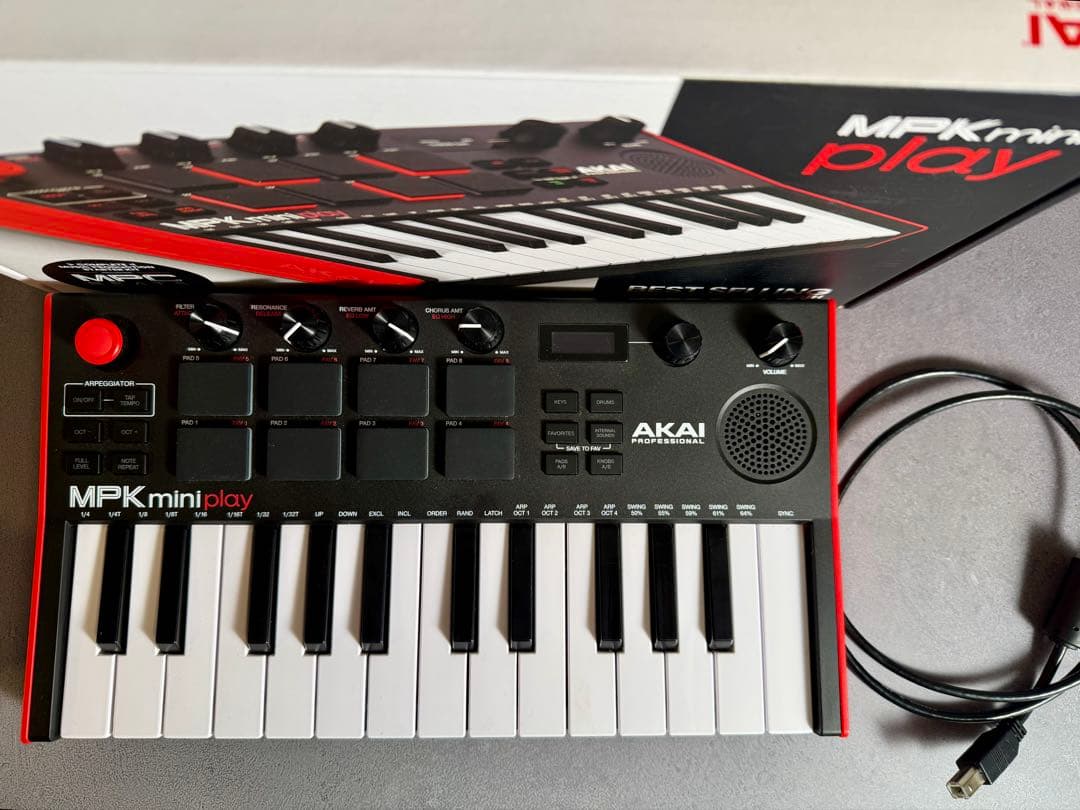 AKAI MPK mini play MK3 本体　スピーカー内蔵 25鍵