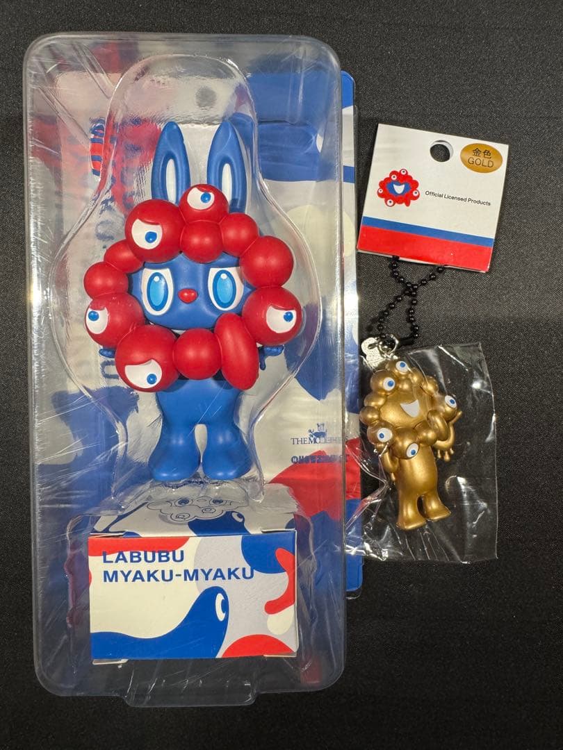 【万博 LABUBU MYAKU-MYAKU 】ミャクミャク　ラブブ　おまけ付き