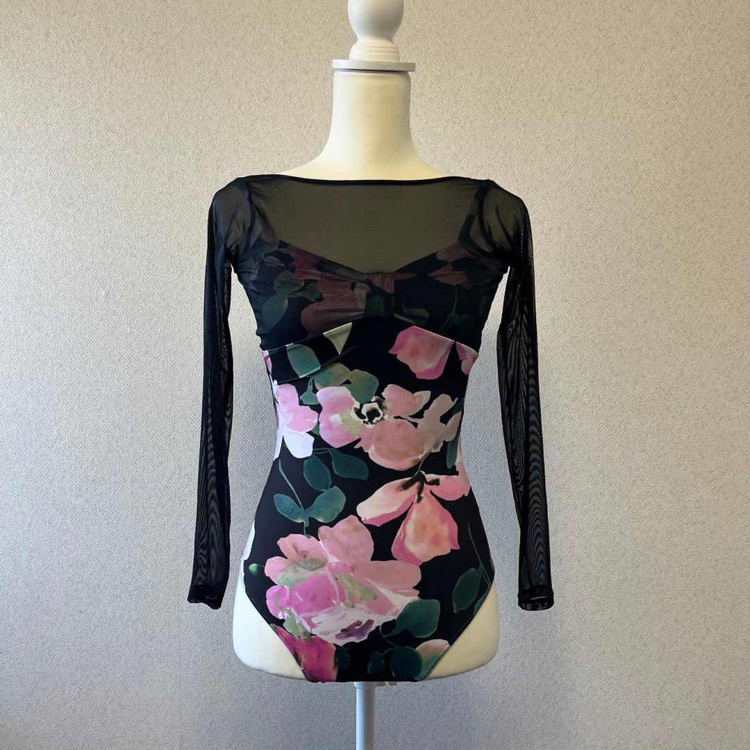 ♪stina花柄黒　長袖レオタード Lサイズ