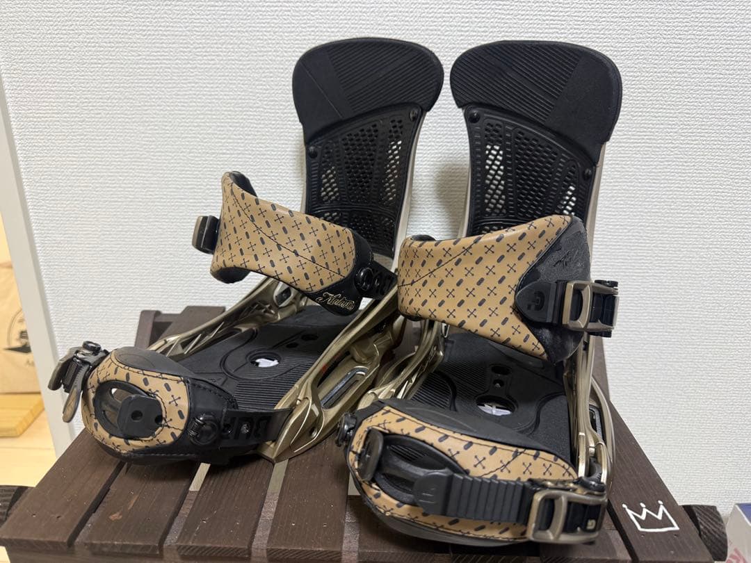 BURTON MALAVITA EST Ｓサイズ　ビス付 2026年最新】burton malavita sサイズの人気アイテム - メルカリ