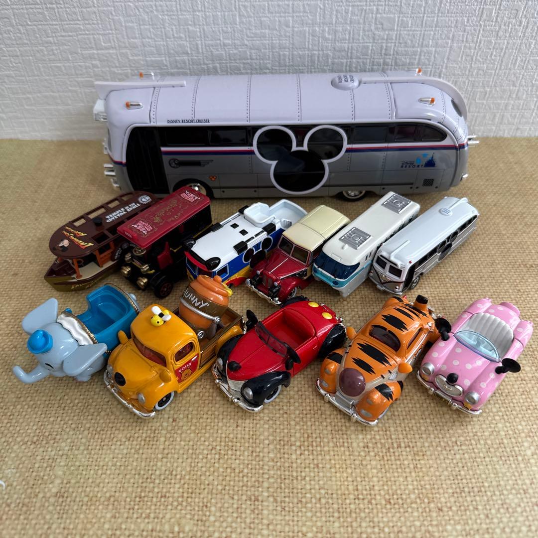 【美品】ディズニーリゾート限定　トミカ　ミニカー