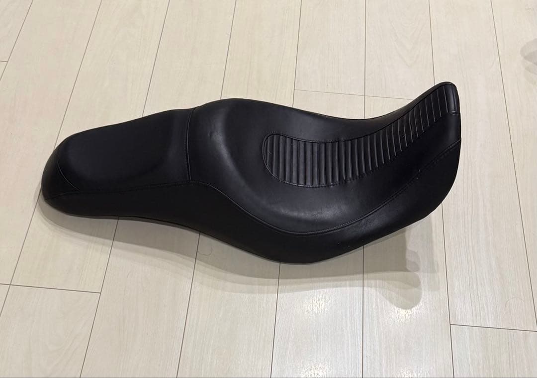 ハーレー ダビッドソン FXDL ダイナ ローライダー 純正シート 送料込み