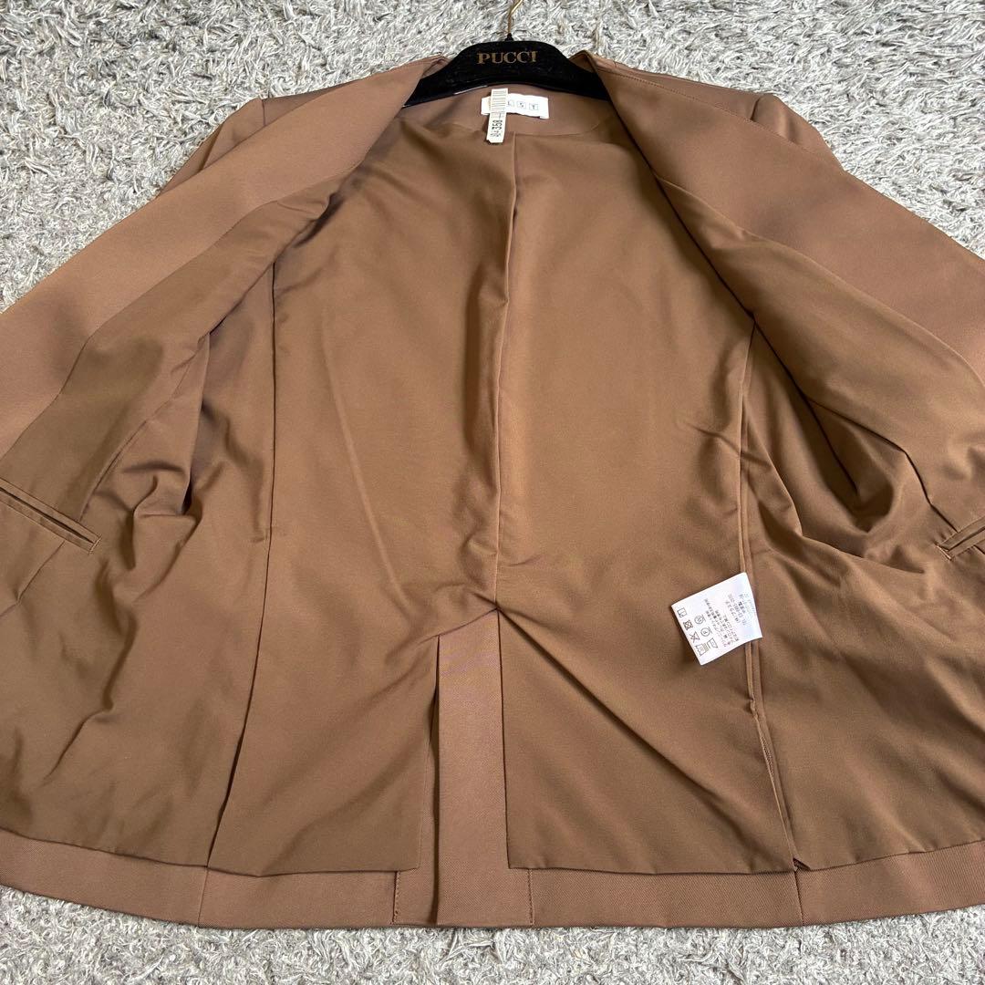 美品】PLST ノーカラ―パンツスーツ コンフォートリュクス 茶色 S/XS