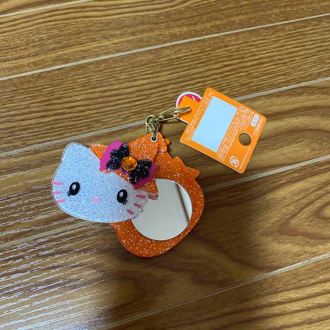 キティちゃん ハロウィン ユニバーサル キーホルダー 鏡 - メルカリ