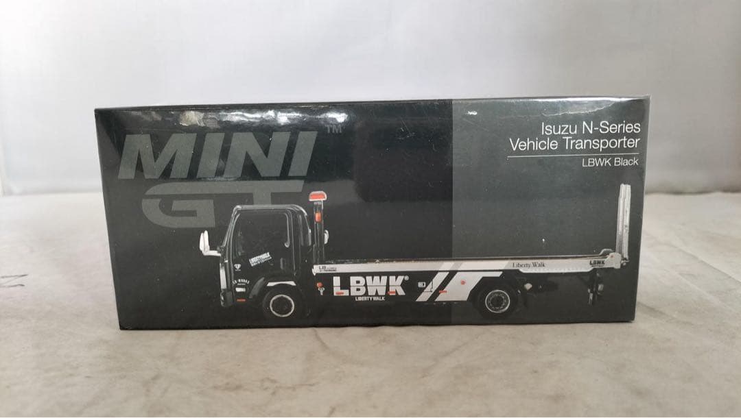 ミニカー MINIGT Isuzu NSeries Vehicle Transporter