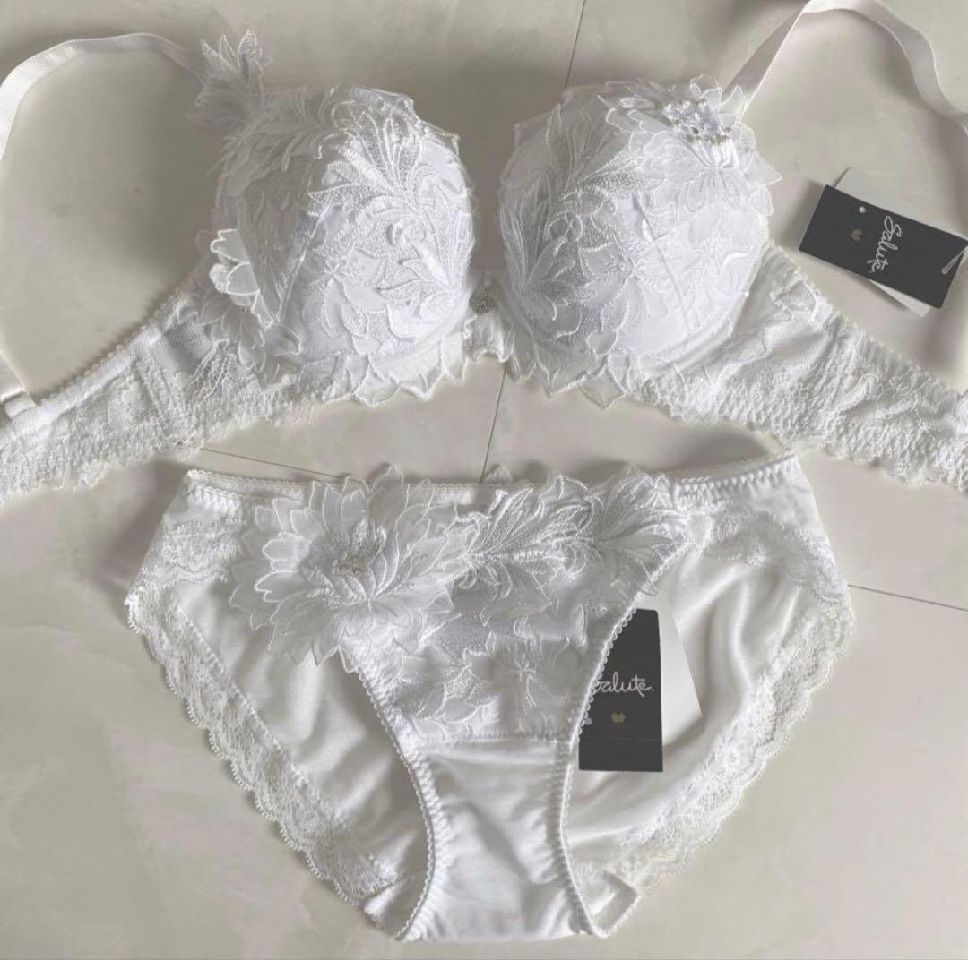 専用！希少✨☆ワコール サルート F65・M☆52G