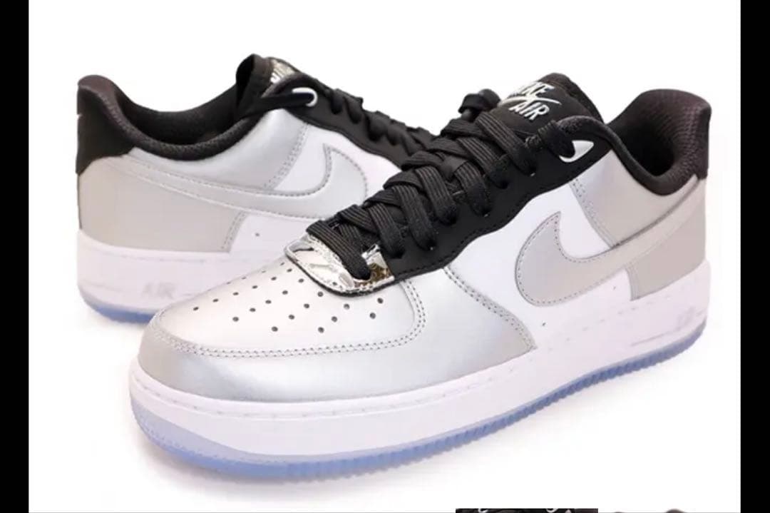 NIKE AIR FORCE 1 '07 SE ナイキ エア フォース 1