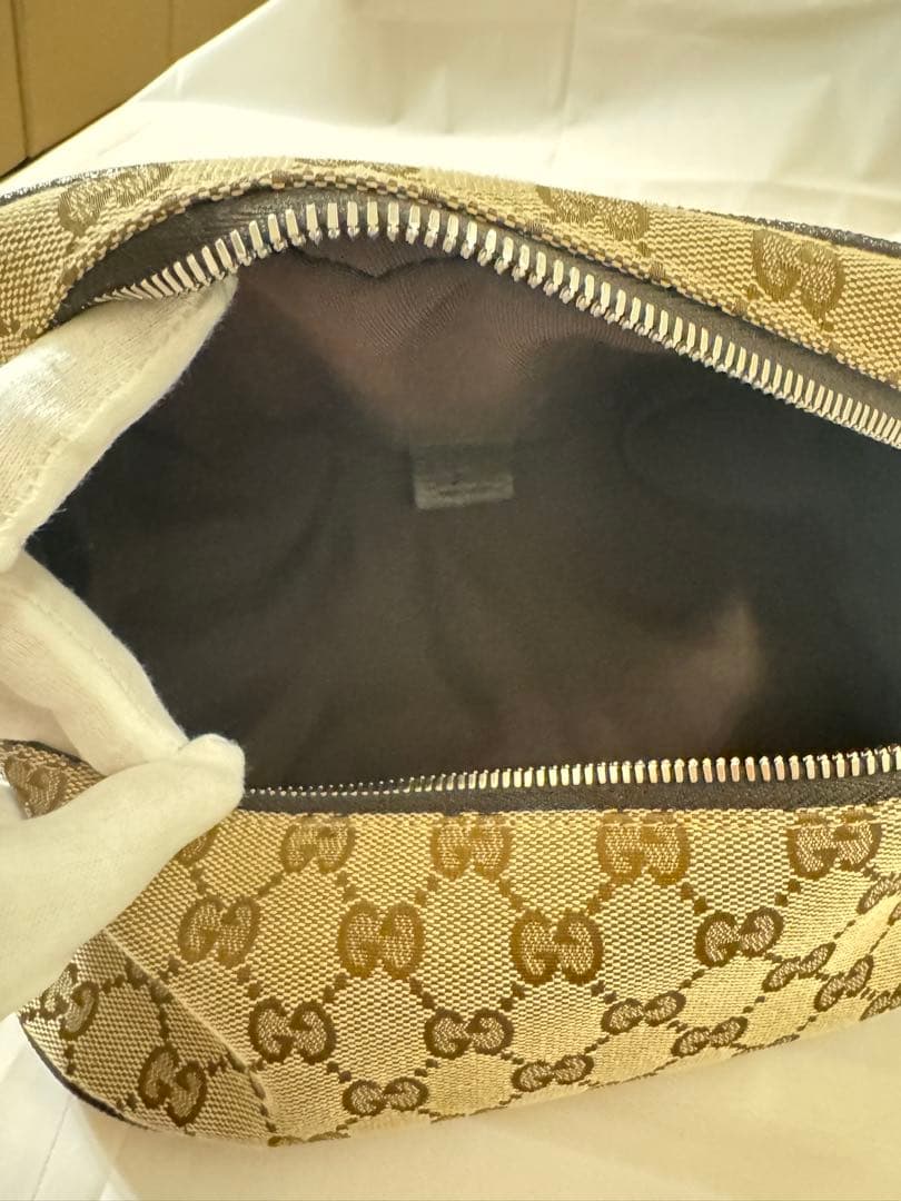 値引しました】⭐︎美品⭐︎GUCCI ボディバッグ キャンバス 630915