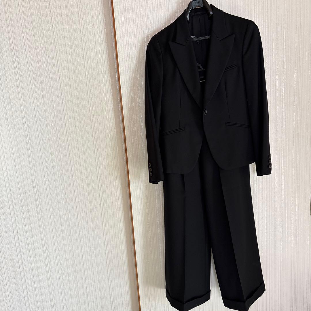 マーガレットハウエル　ブラックパンツスーツ