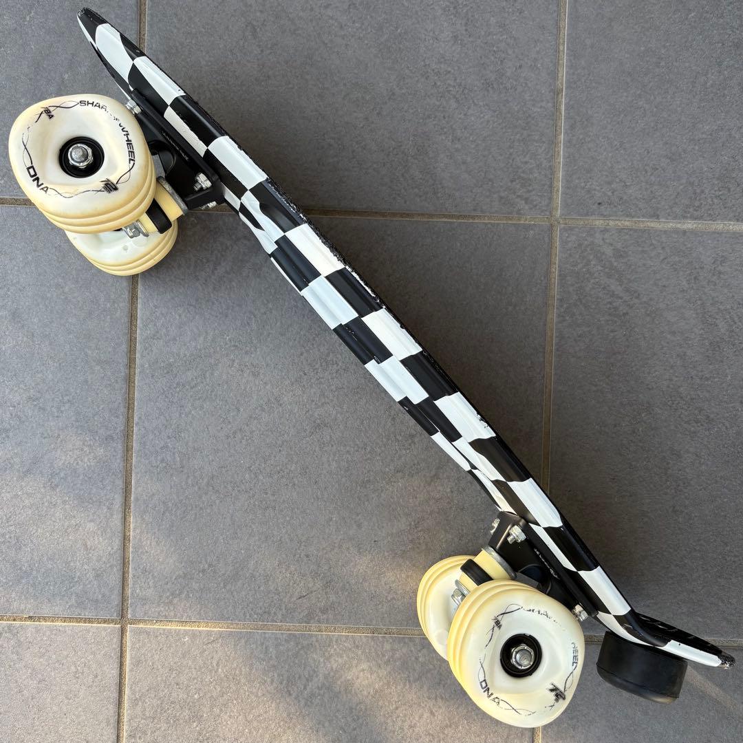 最終価格】フルカスタム ペニー 22インチ シャークウィール 72mm DNA