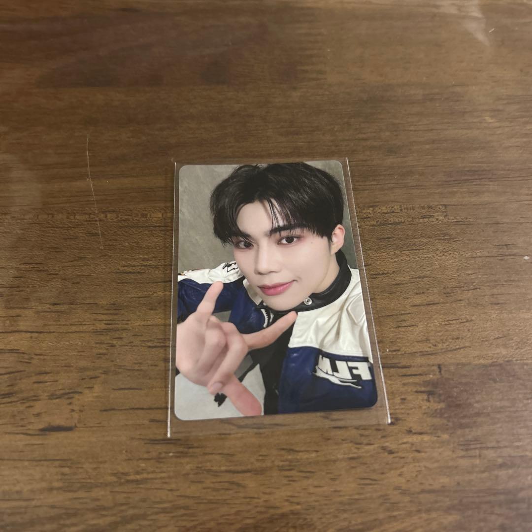 ZEROBASEONE パクゴヌク トレカ 完全生産限定盤 HERE&NOW - メルカリ