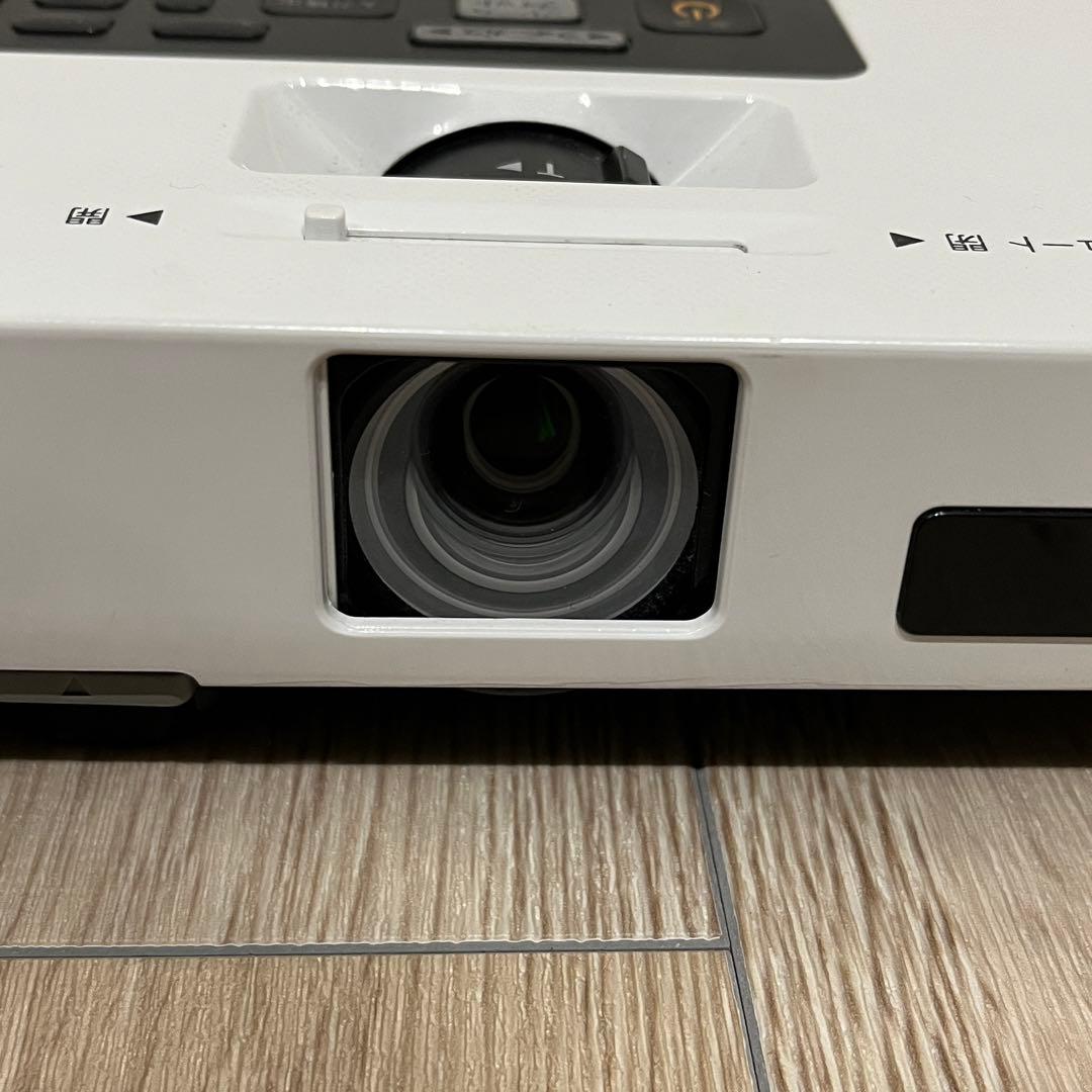 EPSON LCD PROJECTOR EB-1776W Model:H476D - メルカリ