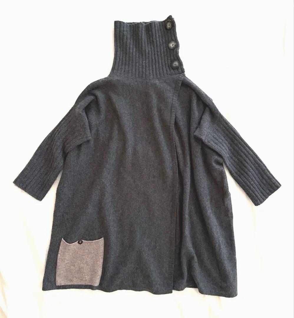 アニオナ Agnona ホワイトカシミヤ ダークグレー ニット ボタン付き