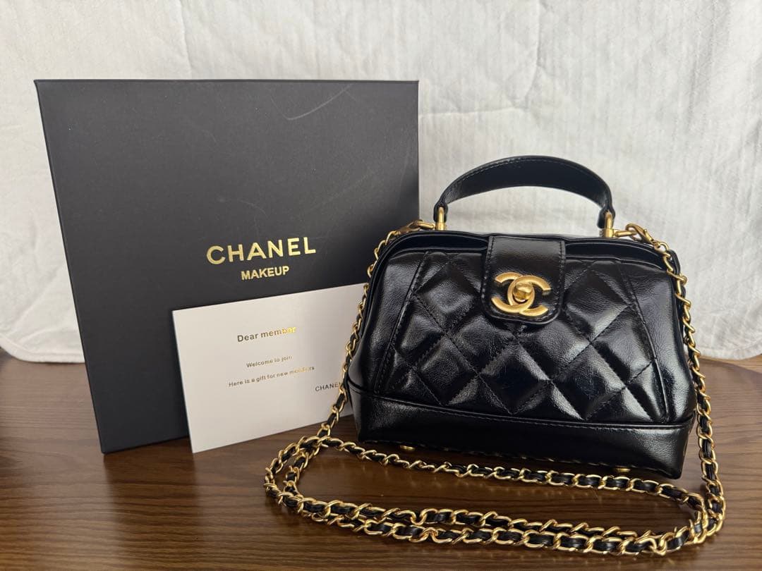 VIP限定 ノベルティ がま口ボストン型 ショルダーバッグ CHANEL 新品 シャネル ノベルティ CHANEL ショルダーバッグ スマホポーチ ミニ