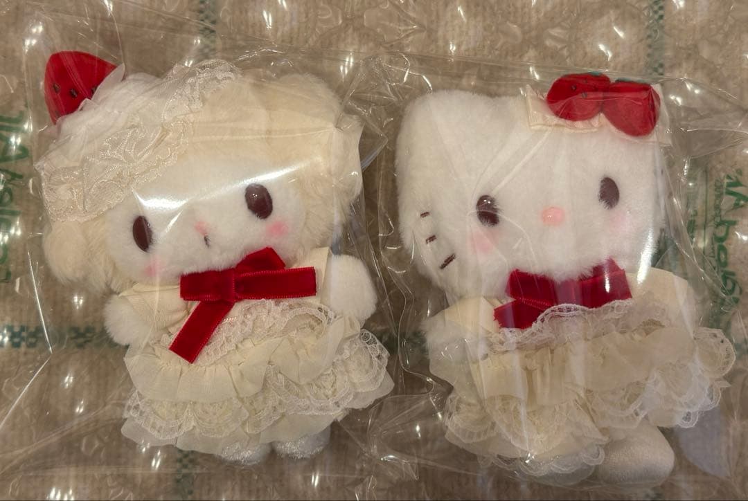 マイメロディ ショートケーキ マスコット バッグチャーム マイメロ キティ　2点 Amazon.co.jp: サンリオ(SANRIO) マスコットバッグチャーム（ショート