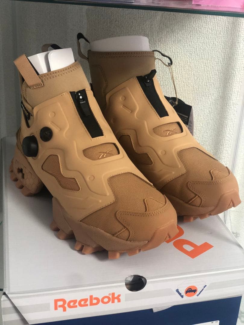 【新品】リーボック　インスタ ポンプフューリー ミッド / キャメル　27cm