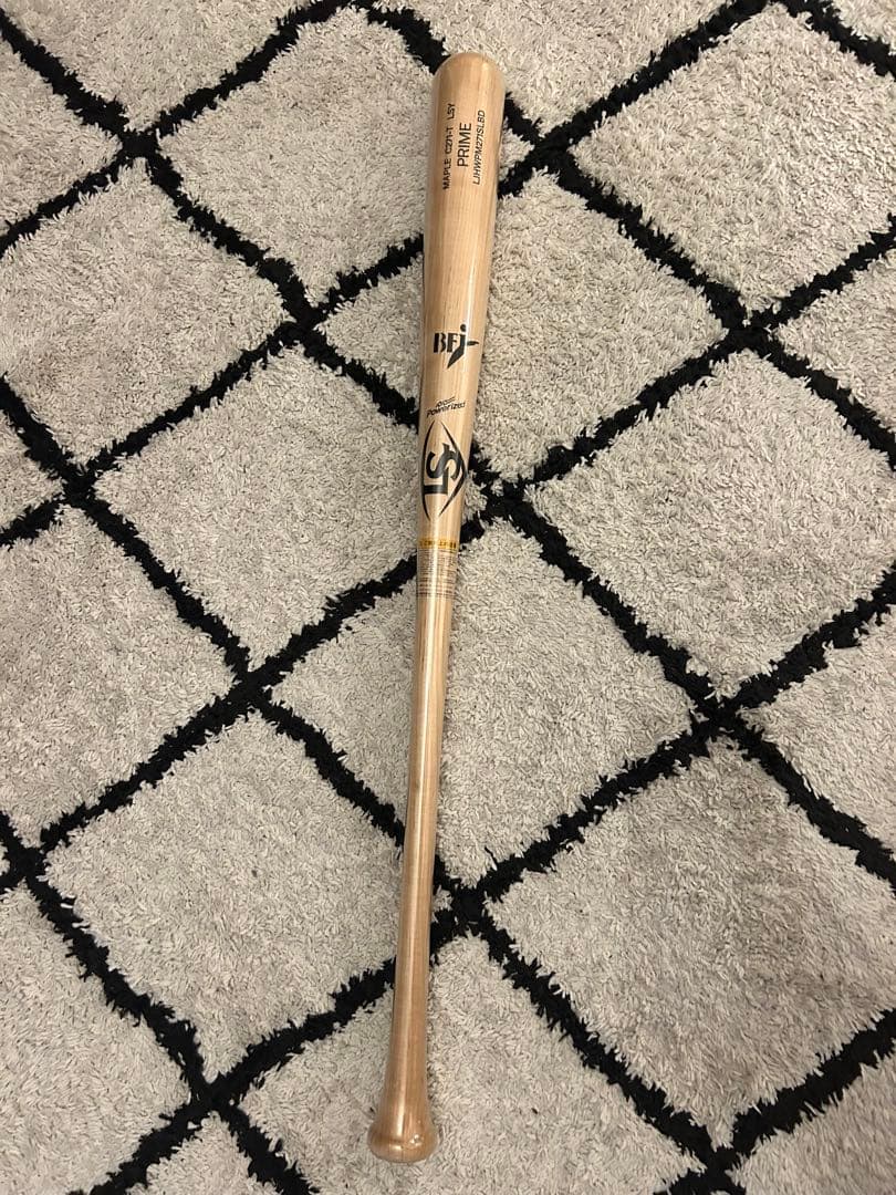 ルイスビルスラッガー　硬式用木製バット