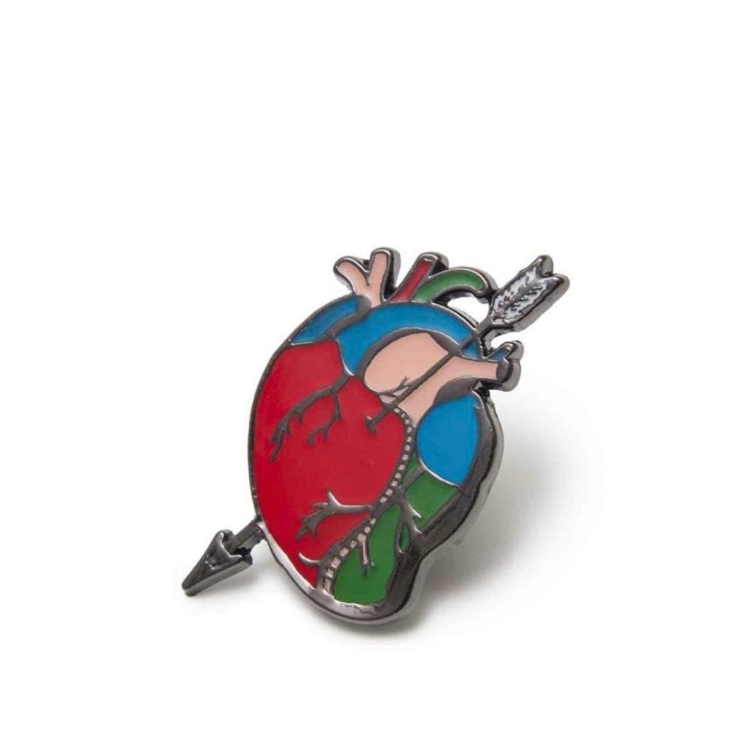 undercover ピンバッジ 心臓 26ss - メルカリ