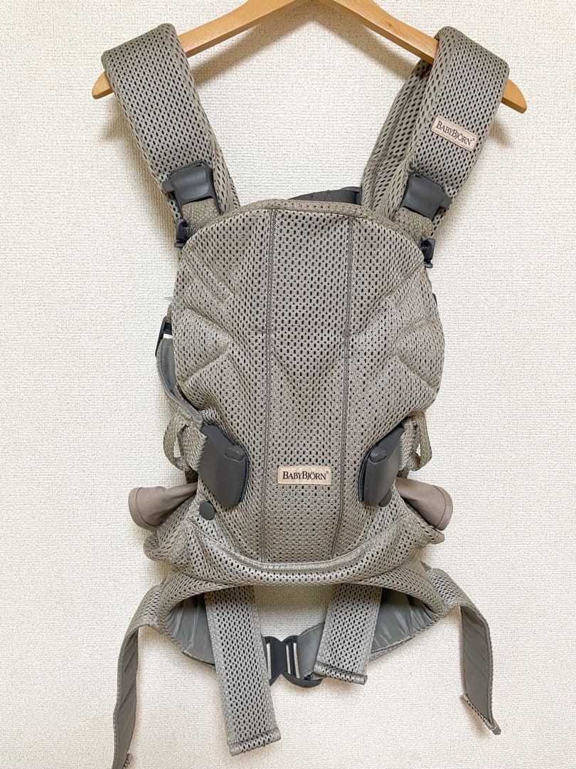 【美品】ベビービョルン ONE KAI Air 抱っこ紐 今治よだれパッド付き BABYBJORN（ベビービョルン） 抱っこ紐 ONE KAI Air ワン カイ エアー