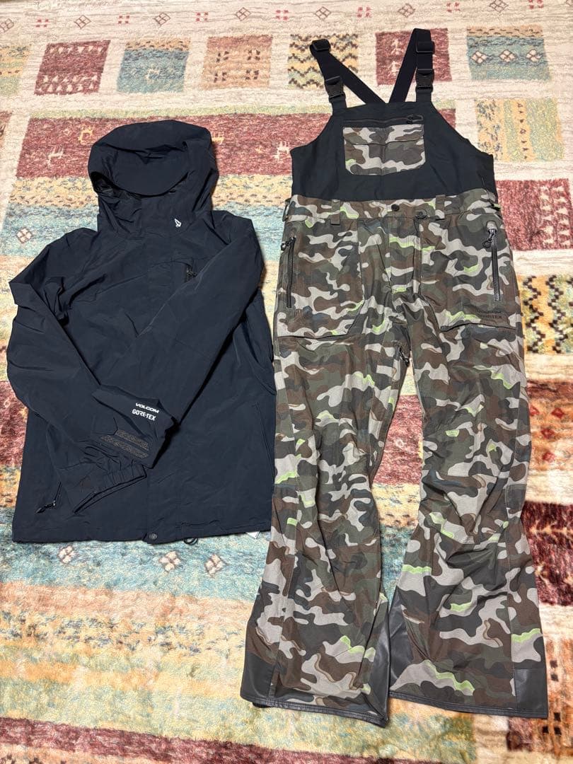 ボルコムGORE-TEX ジャケット　GORE-TEXビブパンツ　セット