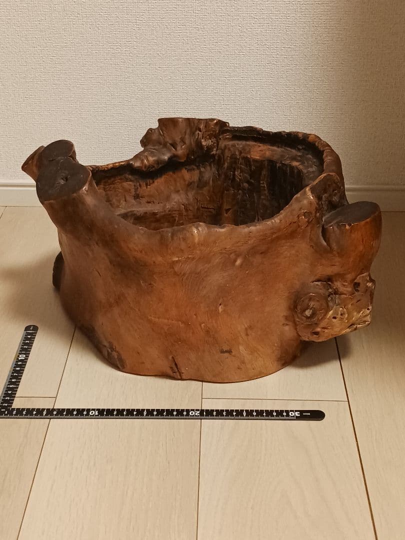唐木 天然木 切り抜き 切り株 瘤 火鉢 時代物 明治期～大正 根木 楽天市場】☆事前問合せ必須☆ 和製アンティーク くり抜き火鉢 桐材 銅