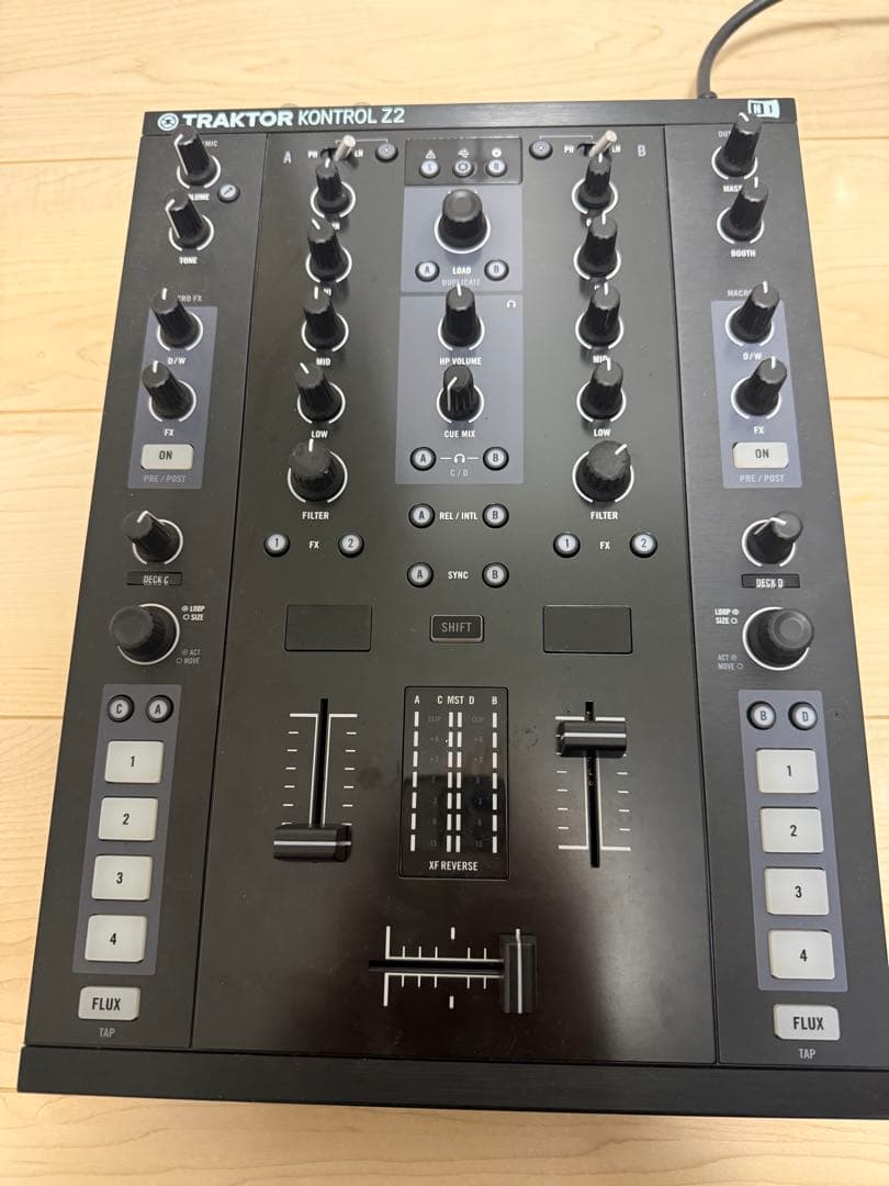TRAKTOR KONTROL Z2 DJミキサー - メルカリ