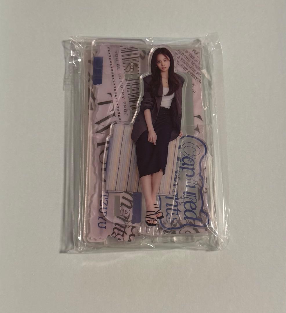 TWICE シーグリ 2026 フォトカードスタンド ツウィ - メルカリ