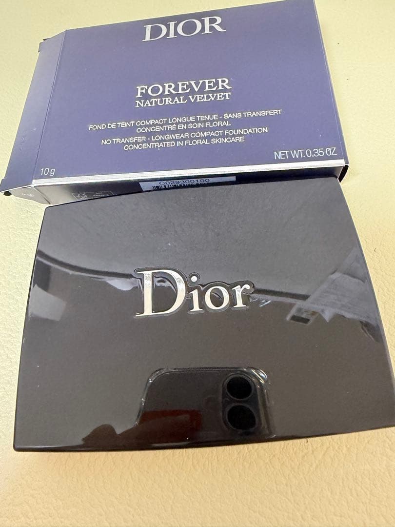 ディオール スキン フォーエヴァー コンパクト ナチュラル ベルベットON
