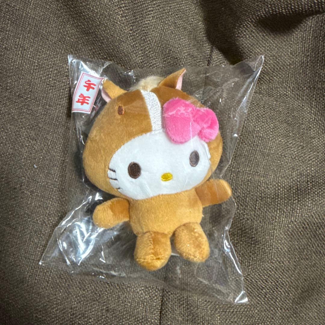 2026 セブンイレブン限定 ハローキティ 干支 午 うまキティ マスコット