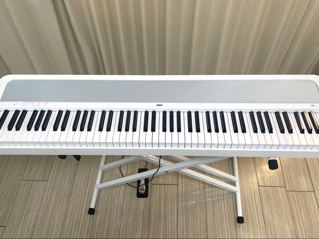 KORG 電子ピアノ B2 【23製 】88鍵盤 /譜面立て&ペダル付属