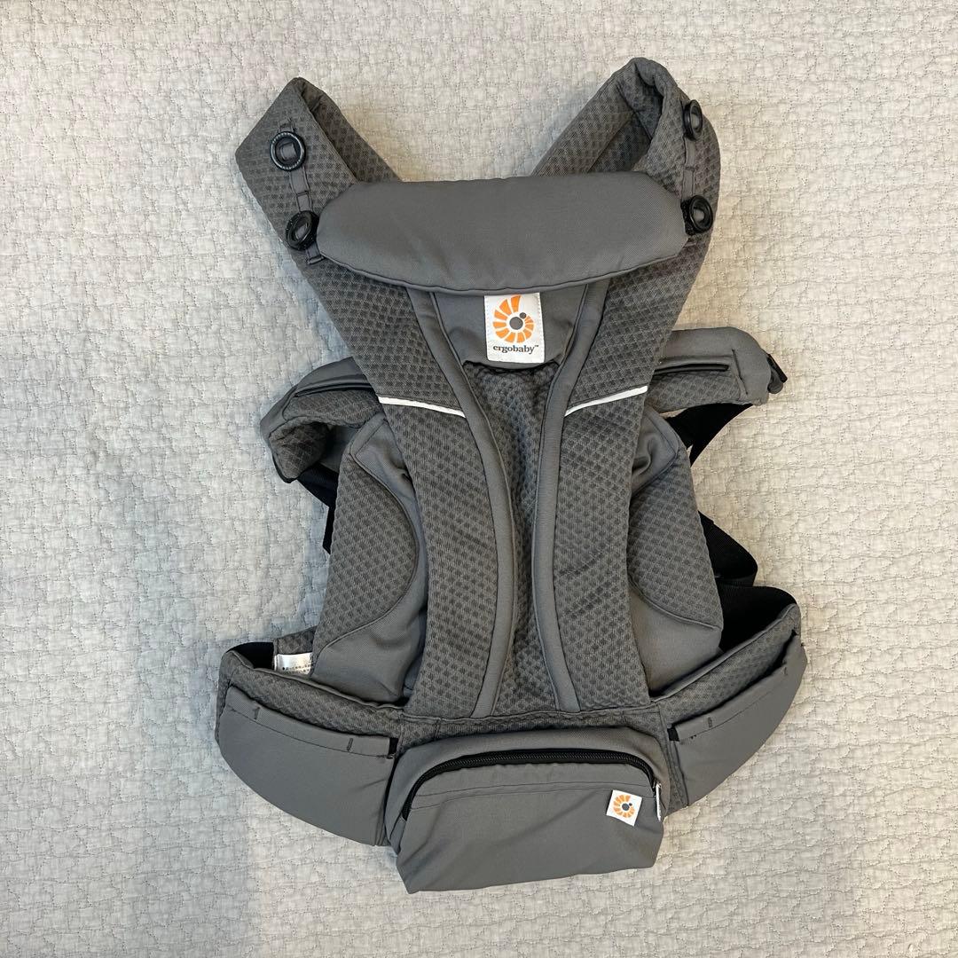 エルゴ　オムニブリーズ　グラファイトグレー