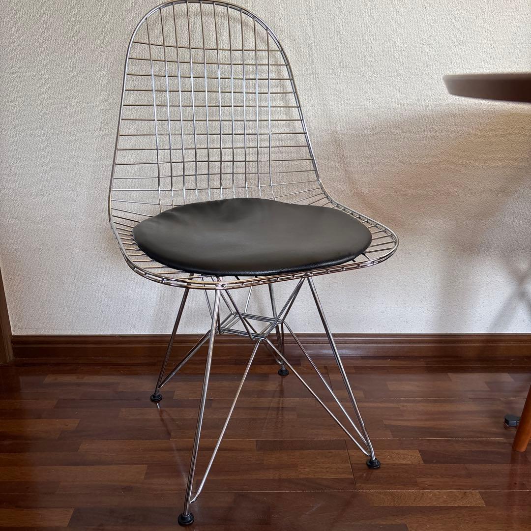 シェルチェア DKR ワイヤーチェア シートパッド付ブラック　ミッドセンチュリー