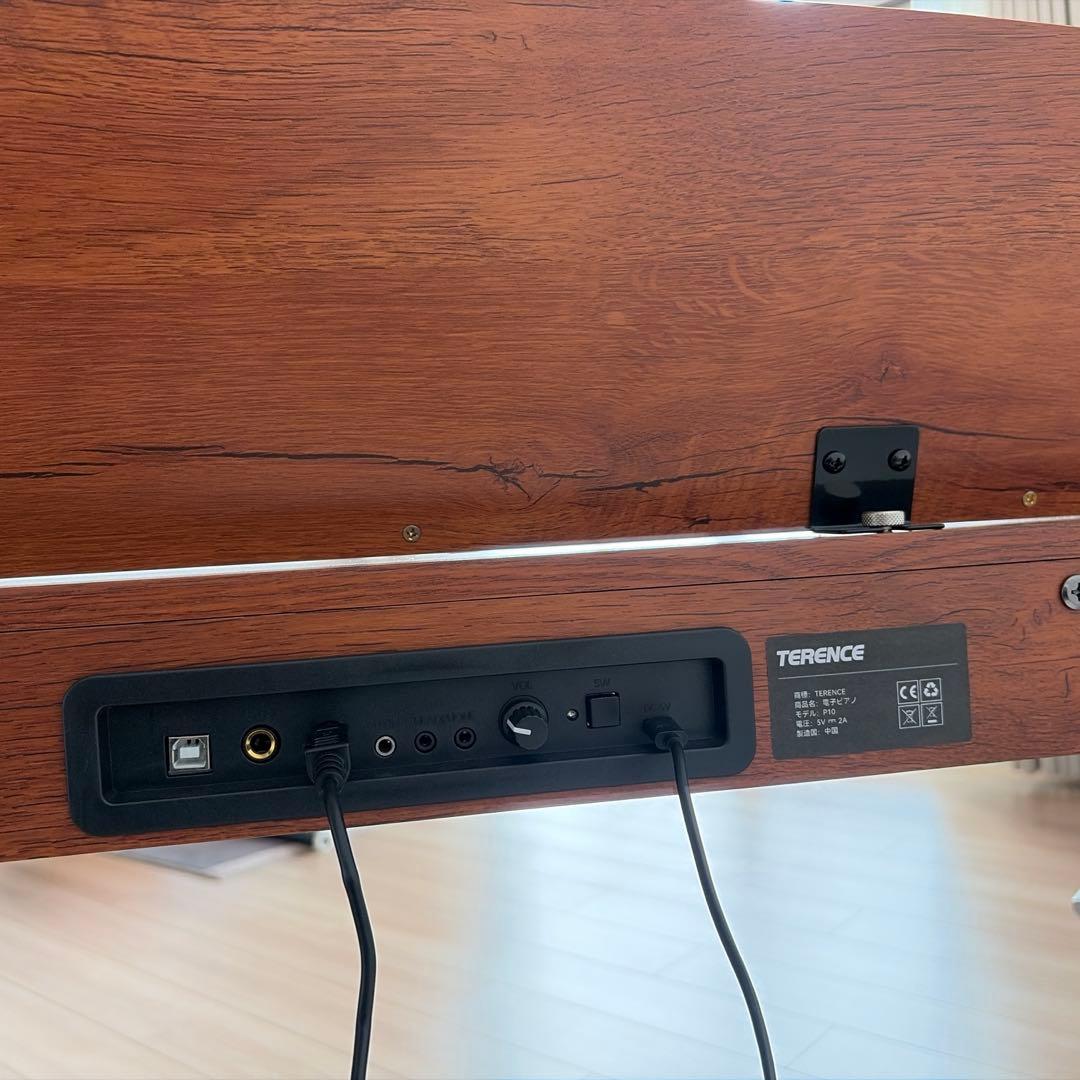 にょろ（平日の発送は要相談） さま】TERENCE 電子ピアノ 88鍵 木色