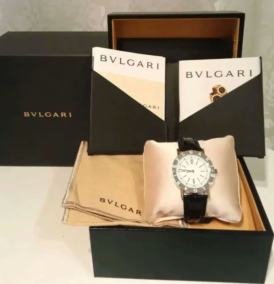 【美品】BVLGARI 18Kホワイトゴールド　黒本革ベルト腕時計　気品