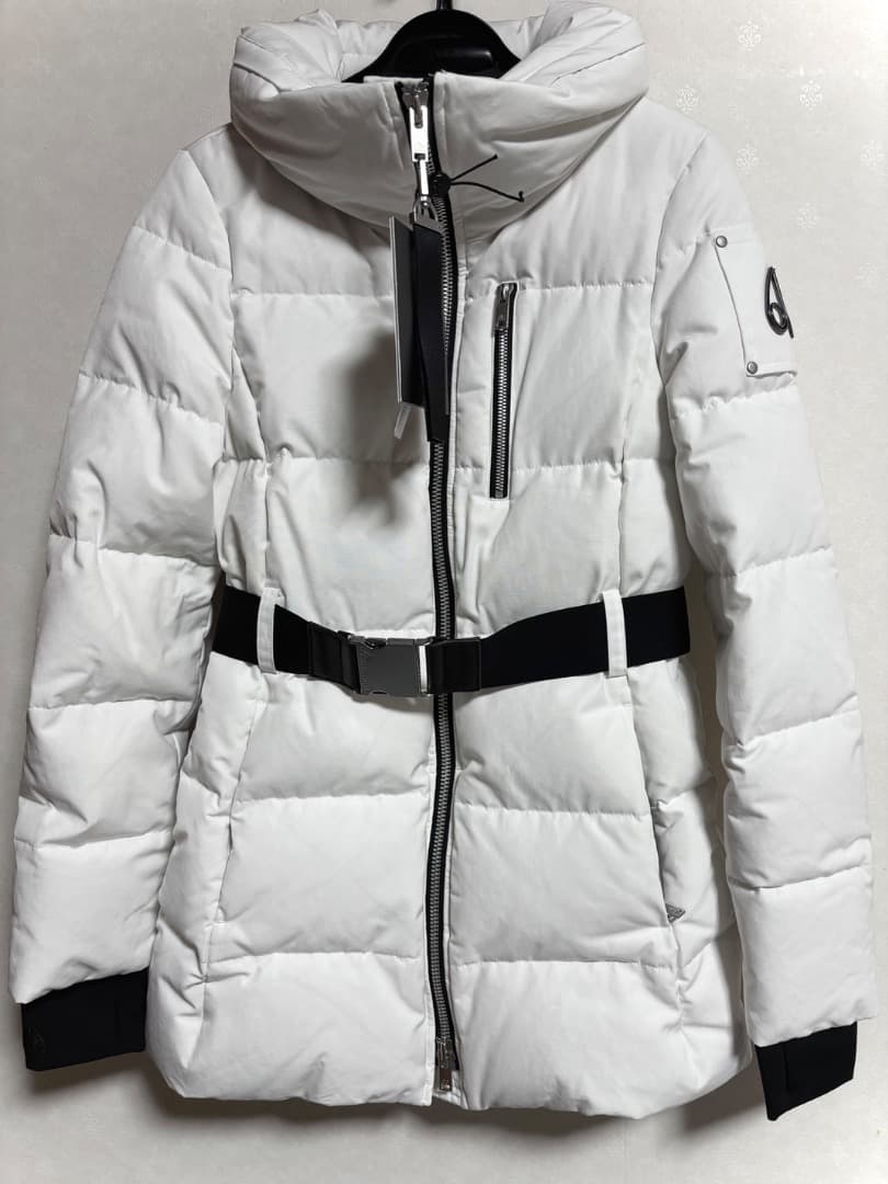 ⭐︎かず⭐︎【新品タグ付】MOOSE KNUCKLES ダウンジャケット