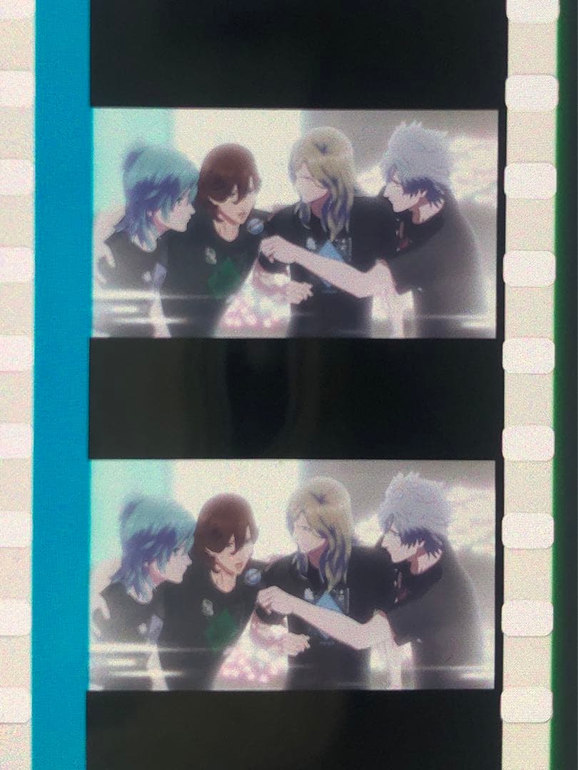 タブナイ　コマフィルム　ハートナイト　4人　集合